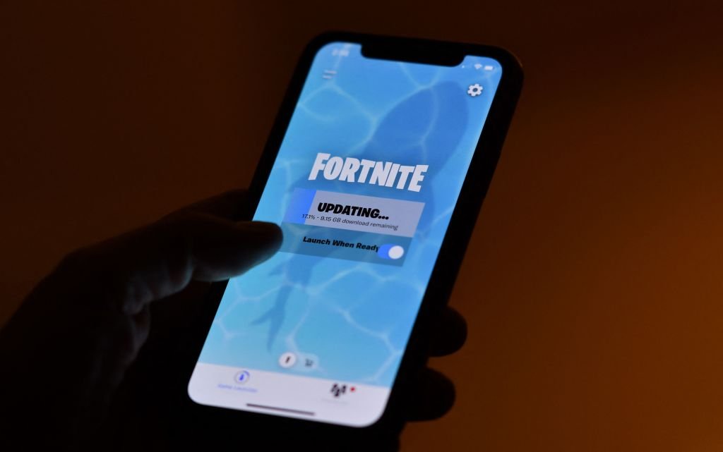 Apple يوافق على تطبيق سوق Epic Games بعد رفض أولي