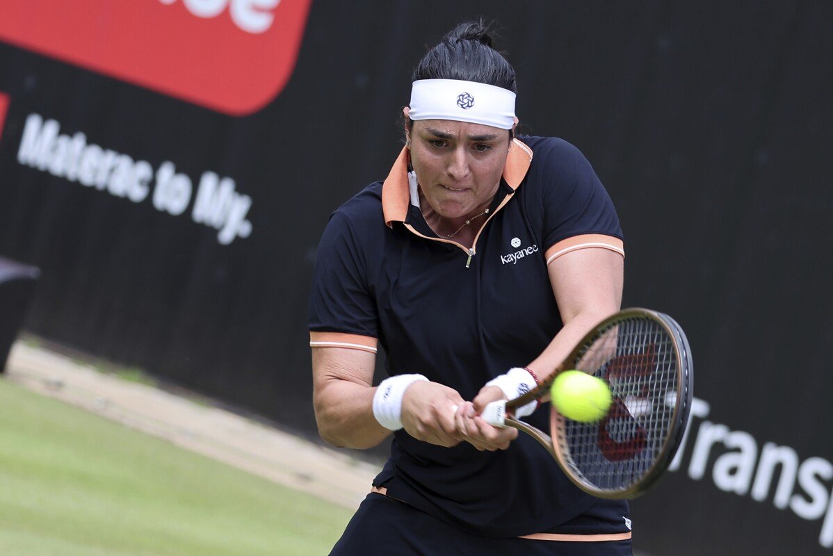 Sabalenka e Jabeur os últimos a se retirar de partidas em Berlim enquanto Kalinskaya chega à final